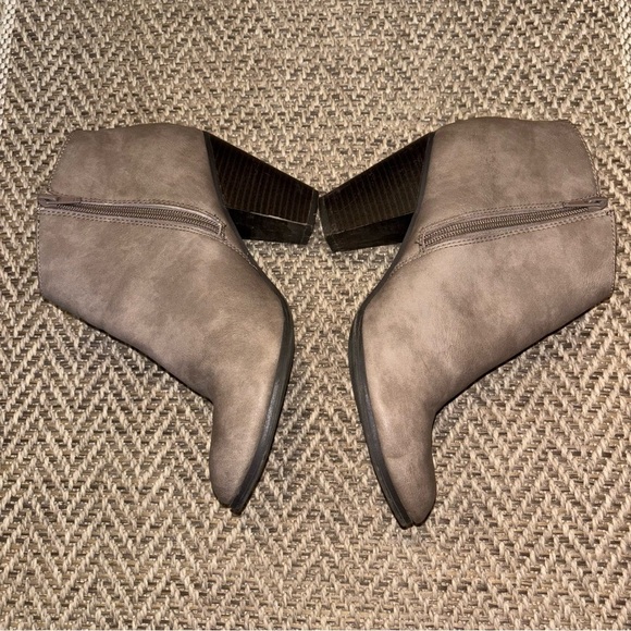 City Classified Womens Ankle Boots Size 9 Charcoal/med grey - Picture 2 of 7